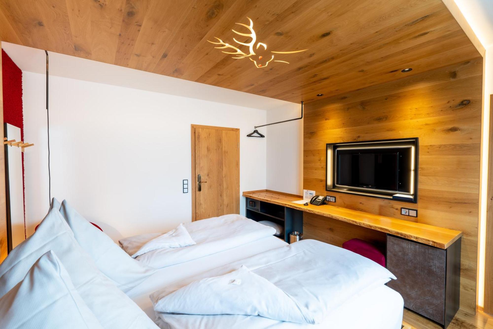 Hotel Hirsch Neu-Ulm Extérieur photo