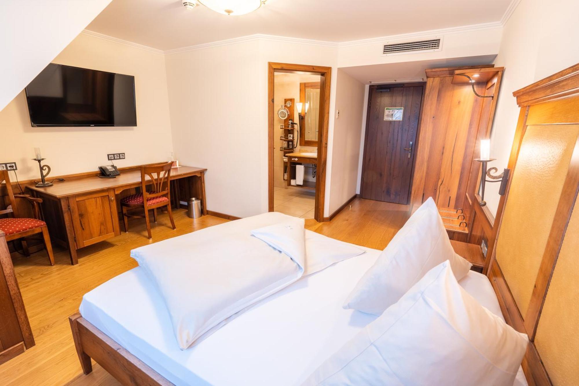 Hotel Hirsch Neu-Ulm Extérieur photo