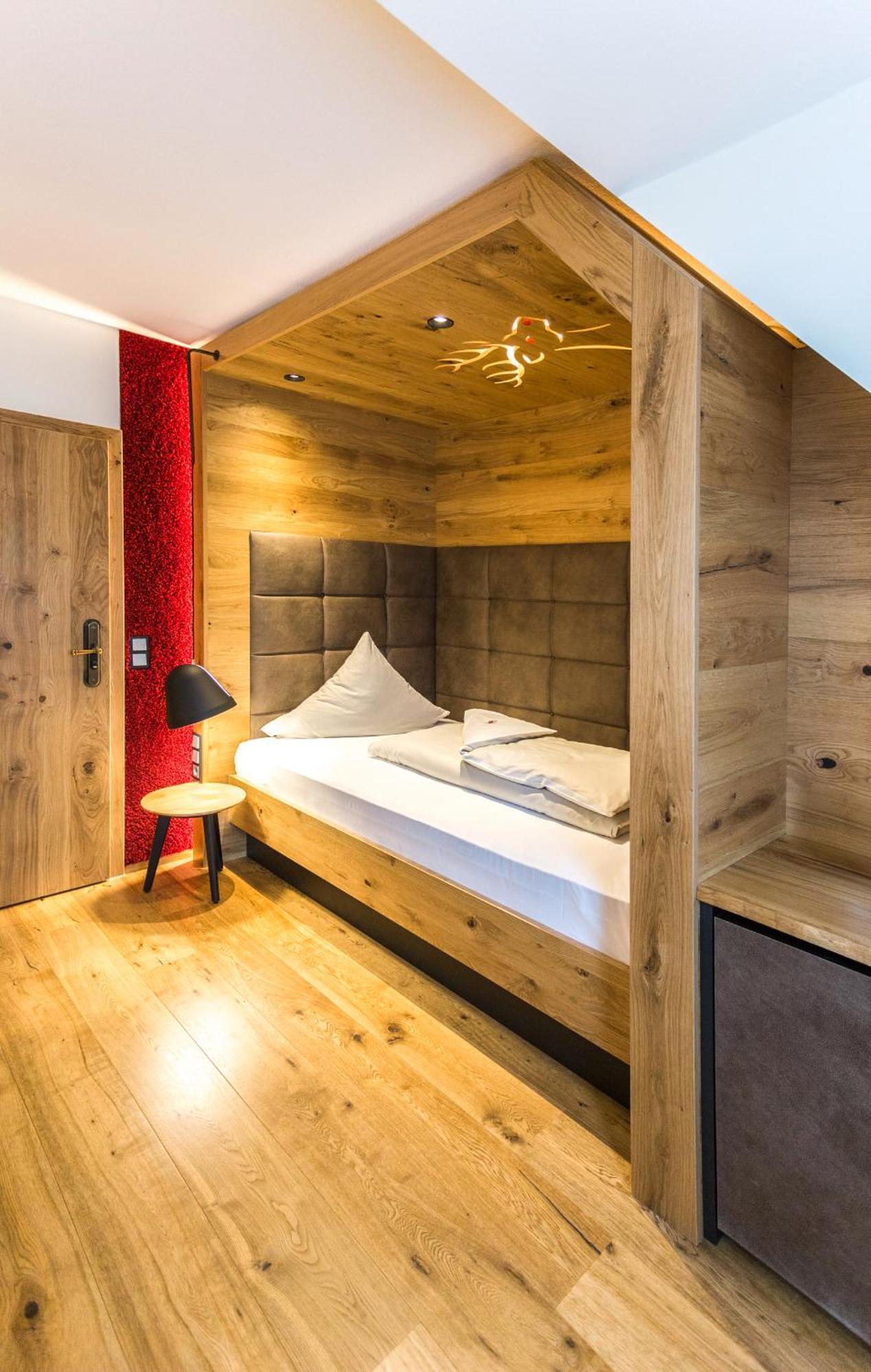 Hotel Hirsch Neu-Ulm Extérieur photo