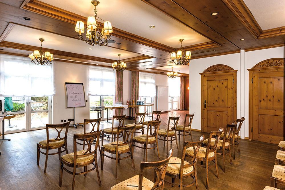 Hotel Hirsch Neu-Ulm Extérieur photo